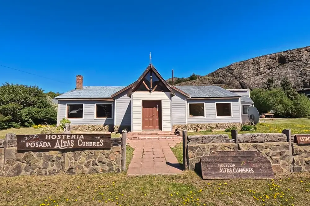 Estacionamiento descubierto propio