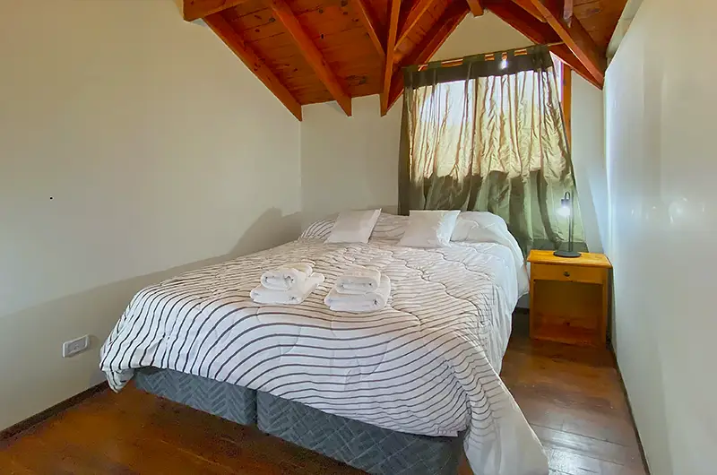 Bedroom with double bed or two double beds